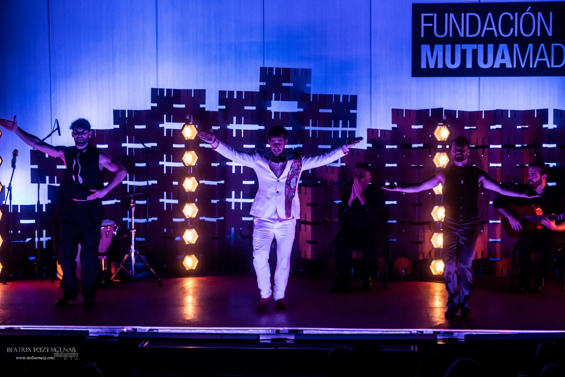 flaMENcos - Lo masculino también baila distinto